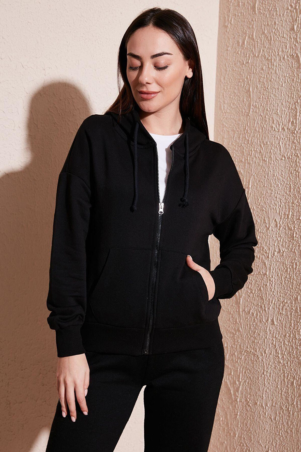 FASHION FRIENDS KADIN FERMUARLI KAPÜŞONLU SWEAT 24K0852K1