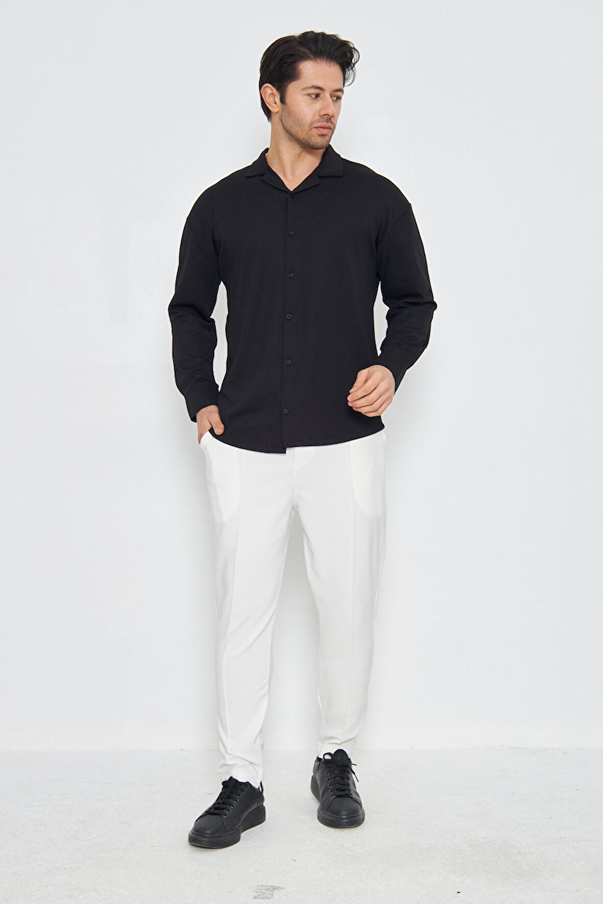 Erkek Yarım Oversize Uzun Kol Apaçi Yaka Ütü Gerektirmeyen Crep Desen Gömlek