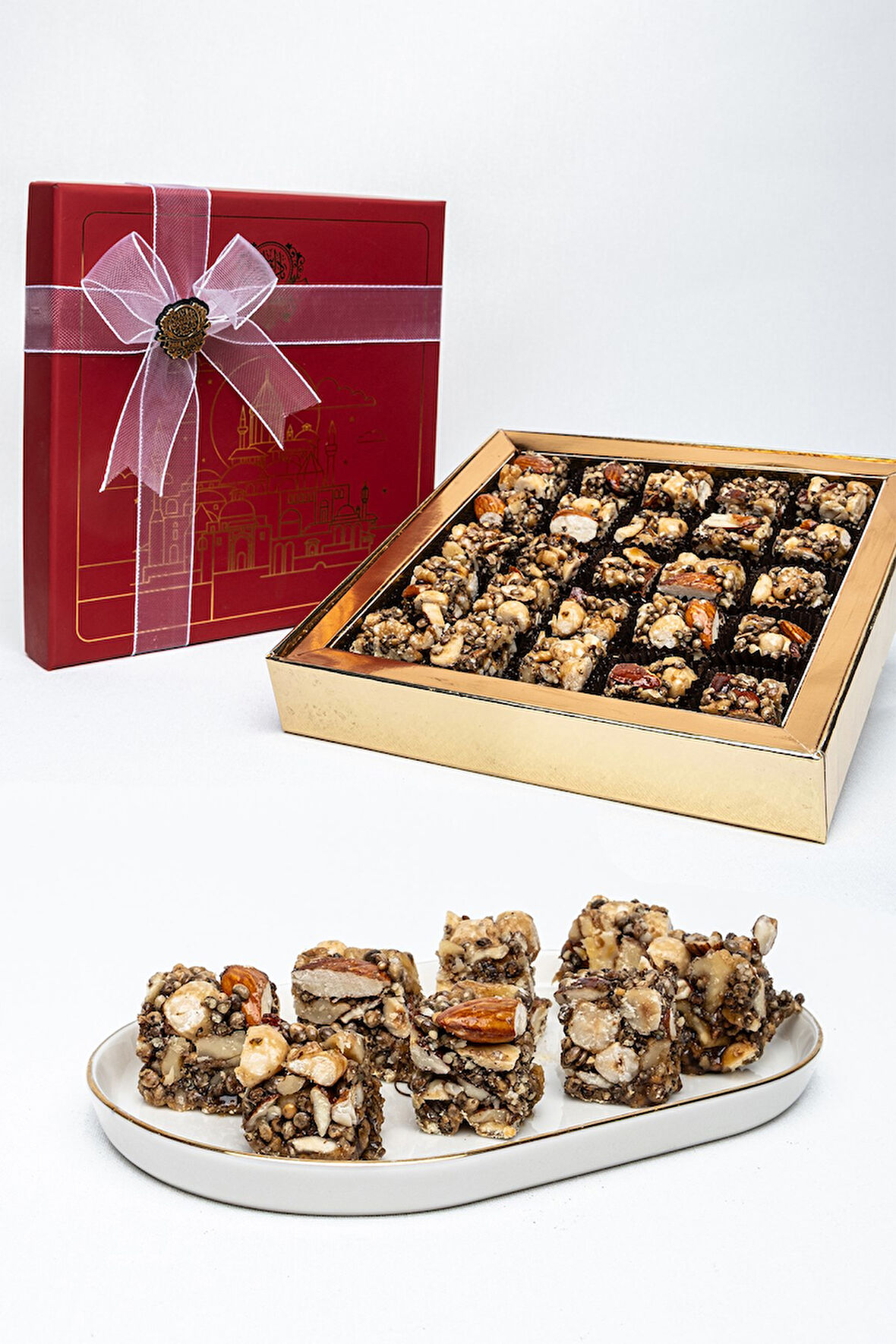 Geleneksel Konya Kenevir Helvası Özel Kutusunda Doğal Lezzet