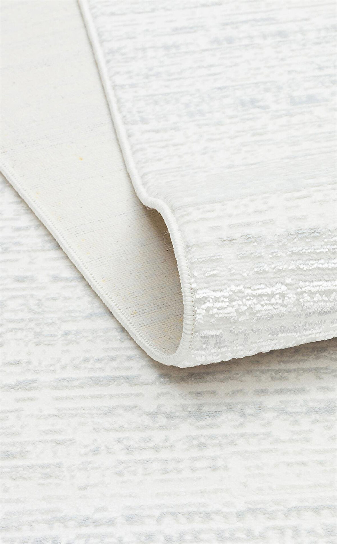 Sateen Koleksiyonu Makinede yıkanabilen, kolay kullanımlı kaymaz taban halı ST101 Krem