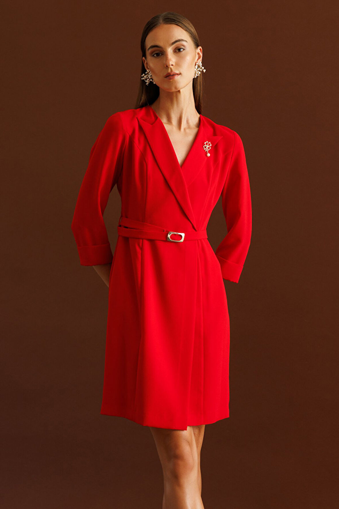 Ekol Kadın Yakası Broşlu Beli Kuşaklı Midi Elbise 4013 Kırmızı