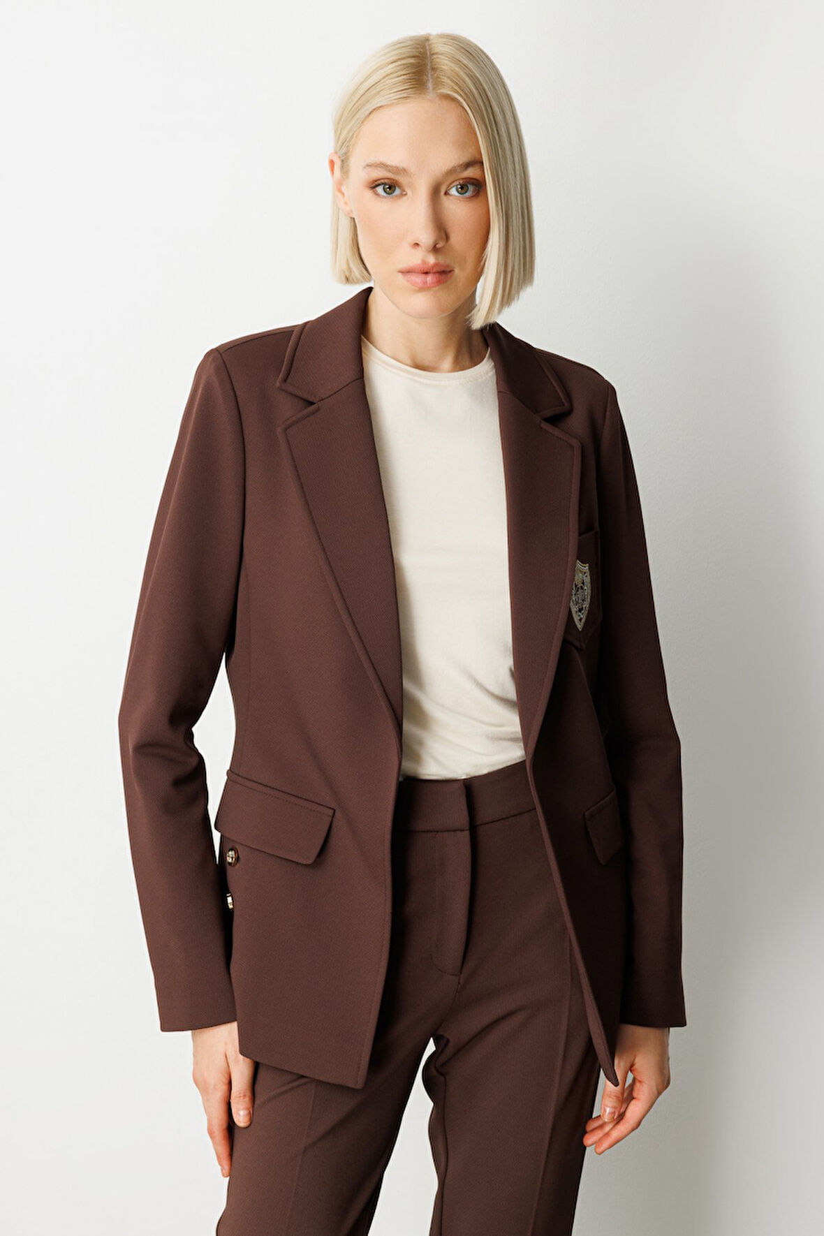 Ekol Kadın Cebi Armalı Süs Düğmeli Ceket 5033 Kahverengi