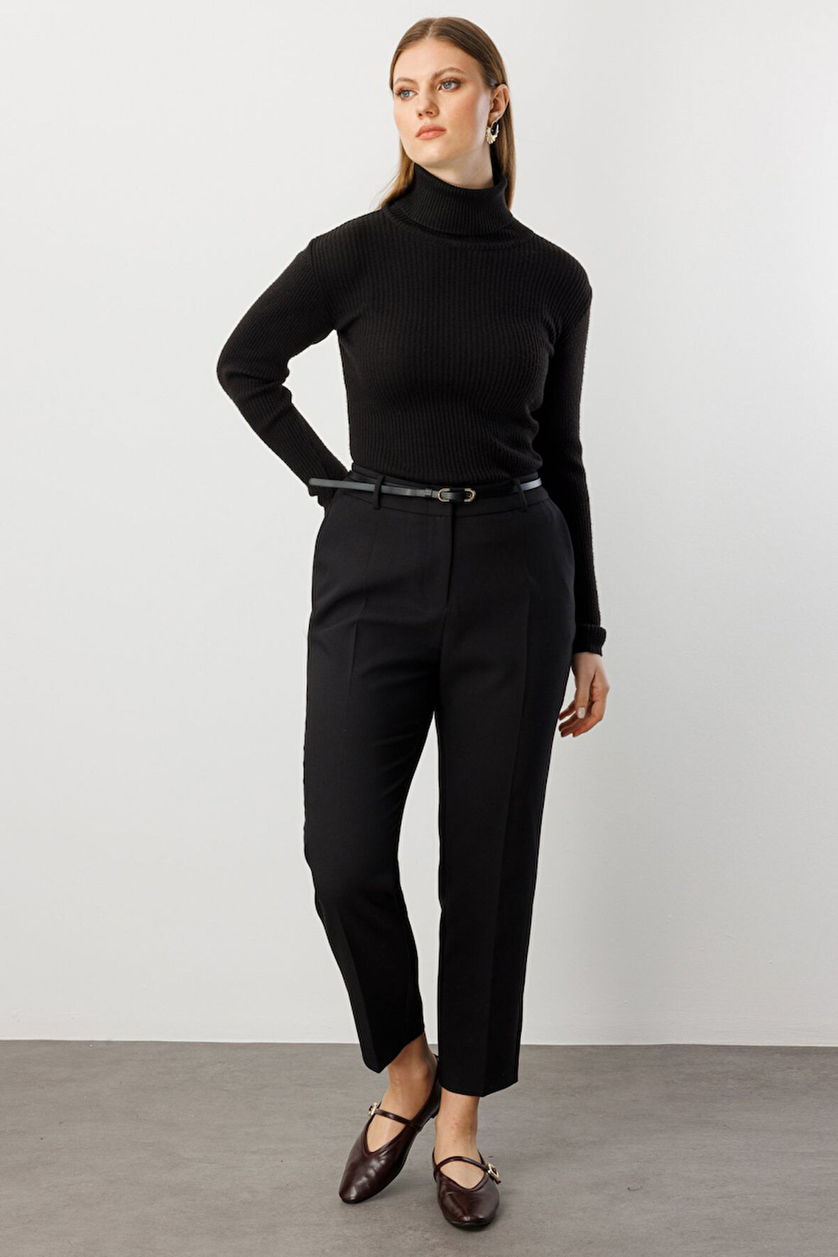 Ekol Kadın Büyük Beden Beli Kemerli Dar Paça Pantolon 1015 Siyah