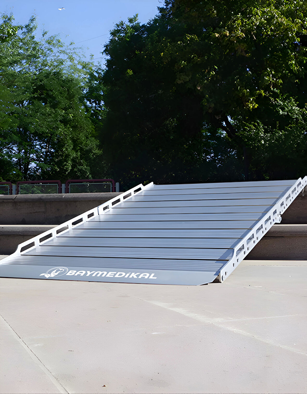 Engelli Rampası | Katlanır, Portatif, Kaymaz Yüzeyli, Yüksek Taşıma Kapasiteli 220x75cm