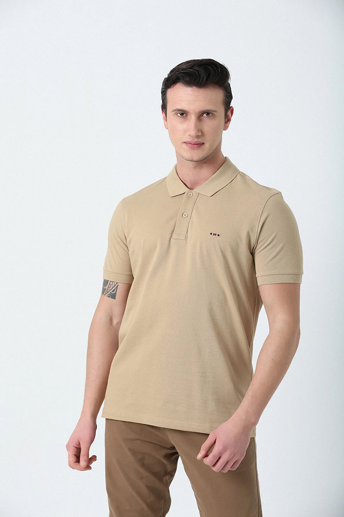 BROTHERS ERKEK POLO YAKA LOGO NAKIŞLI PİKE DOKULU T-SHIRT BEJ