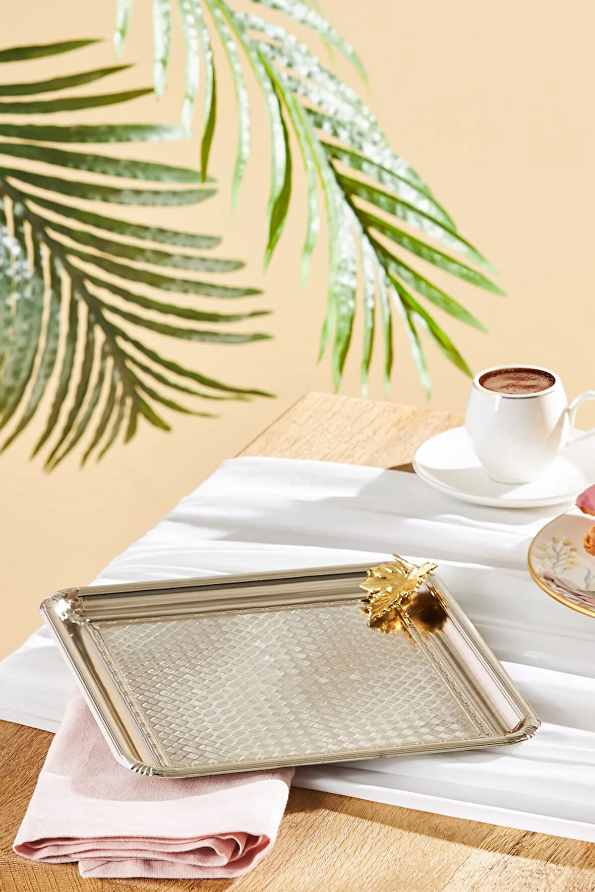 Emsan Leafy Kare Tepsi Platin