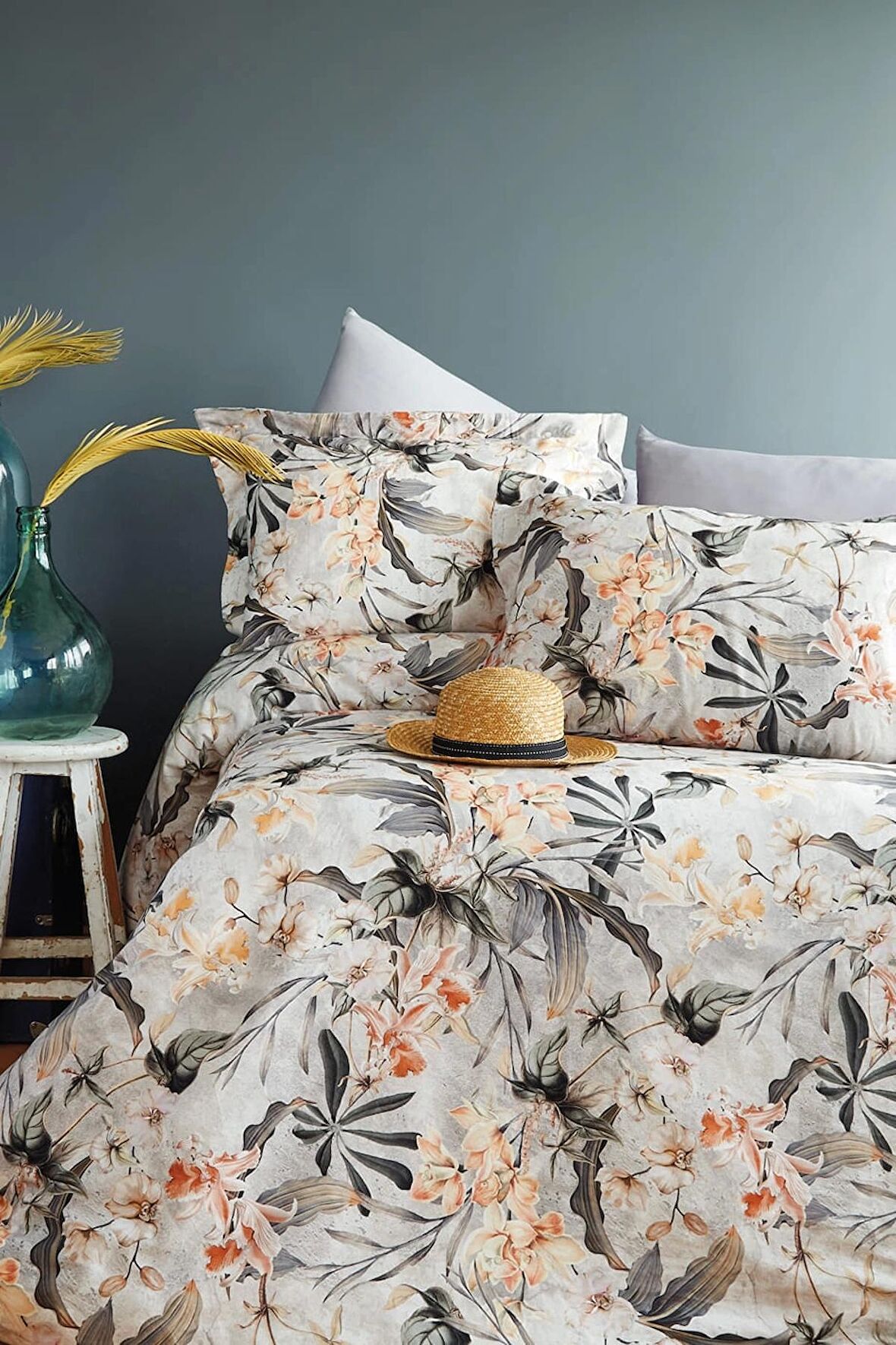 Oleander %60 TENCEL™ Lyocell %40 Pamuk Dijital Saten Nevresim Takımı Aile Seti