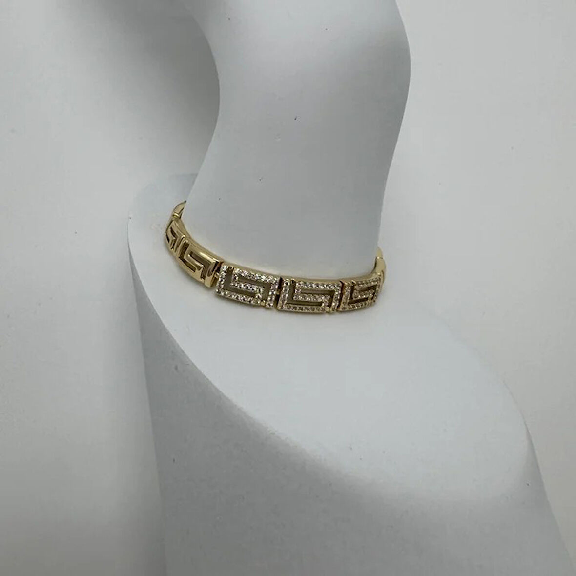 Özel Seri Athena Gold Yunan Desen Taşlı Detay Bileklik - Gold
