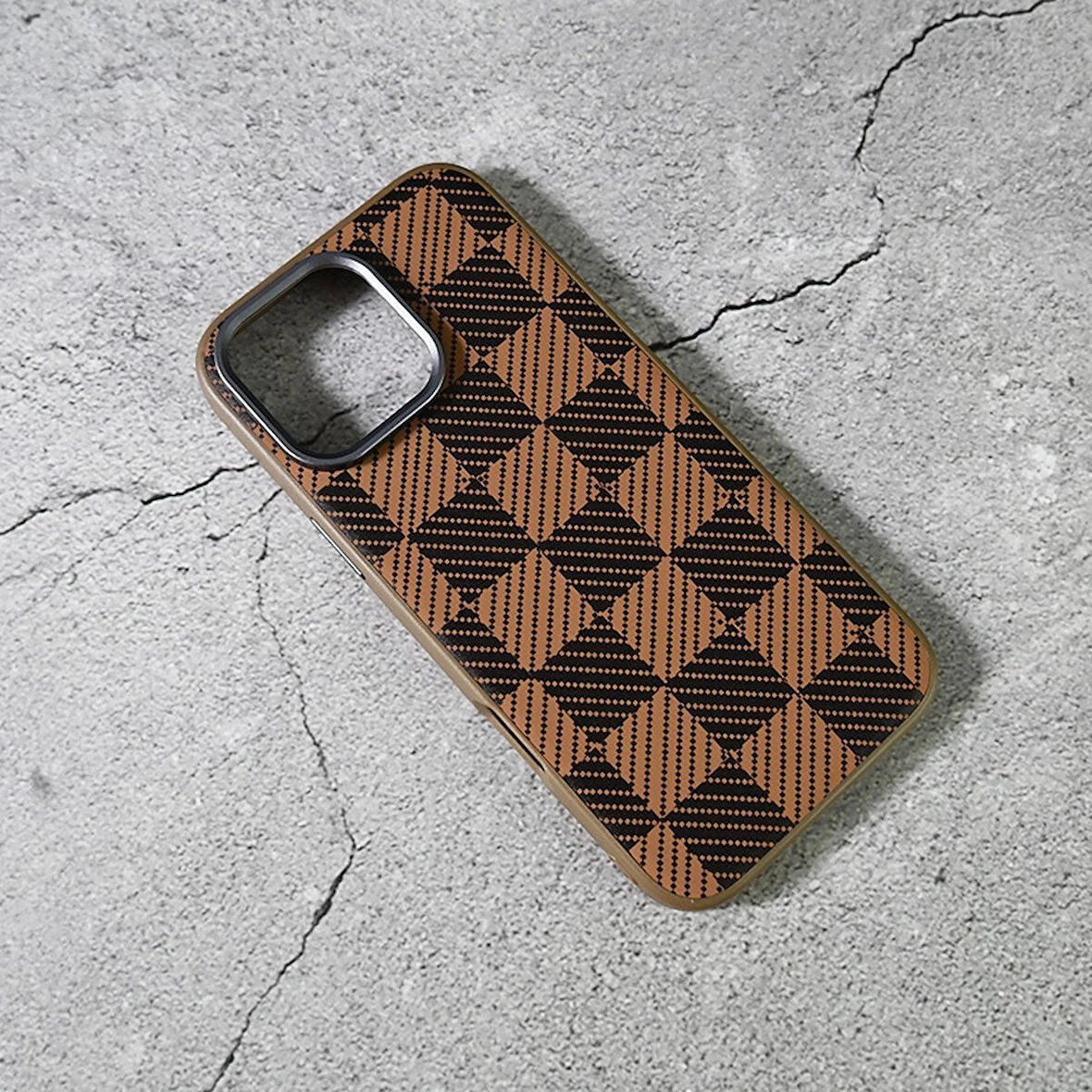 ŞOK FİYAT!! Iphone 16 Uyumlu Karbon Fiber MagSafe Özellikli Kılıf