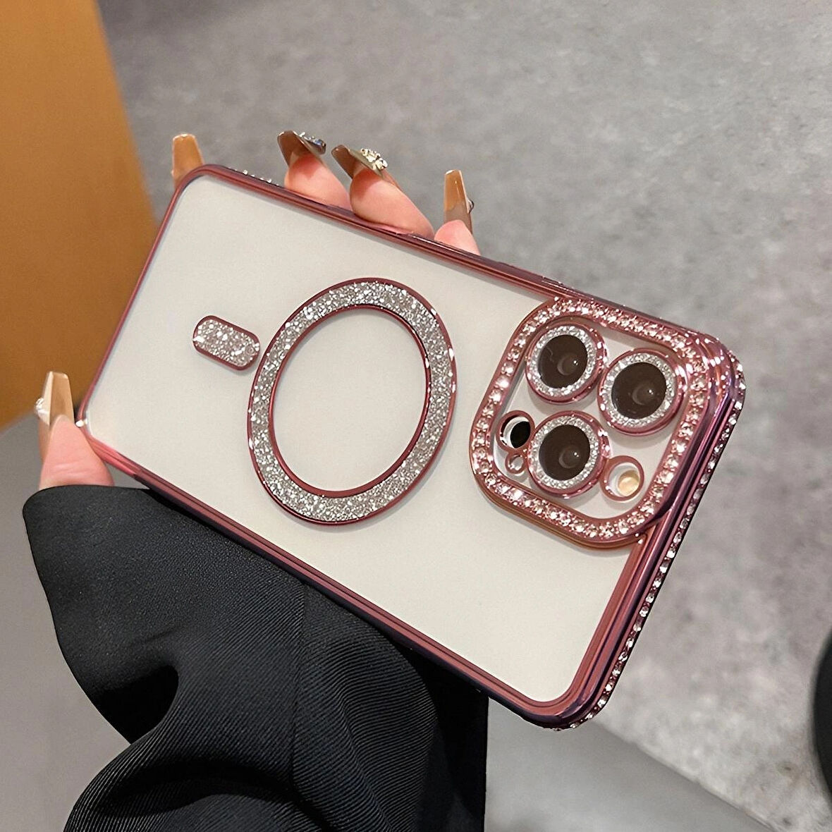 Iphone 11 Uyumlu Şeffaf Taşlı Magsafe Özellikli Kılıf