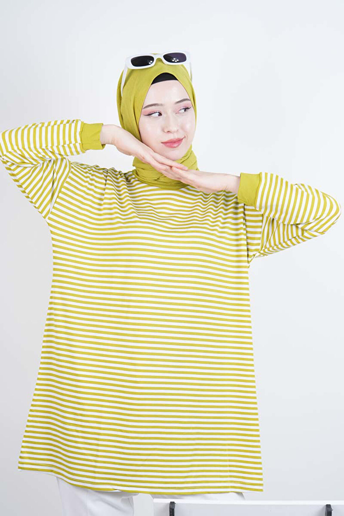 Tesettür Tunik İnce Çizgili Penye Tunik Yağ Yeşili