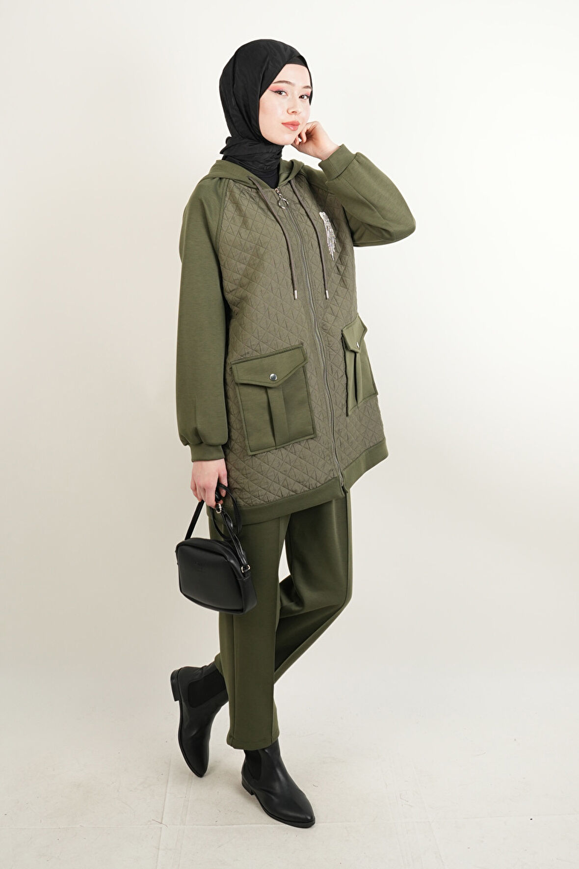 Taş Broşlu 2 li Kapitone Detaylı Takım Koyu Haki