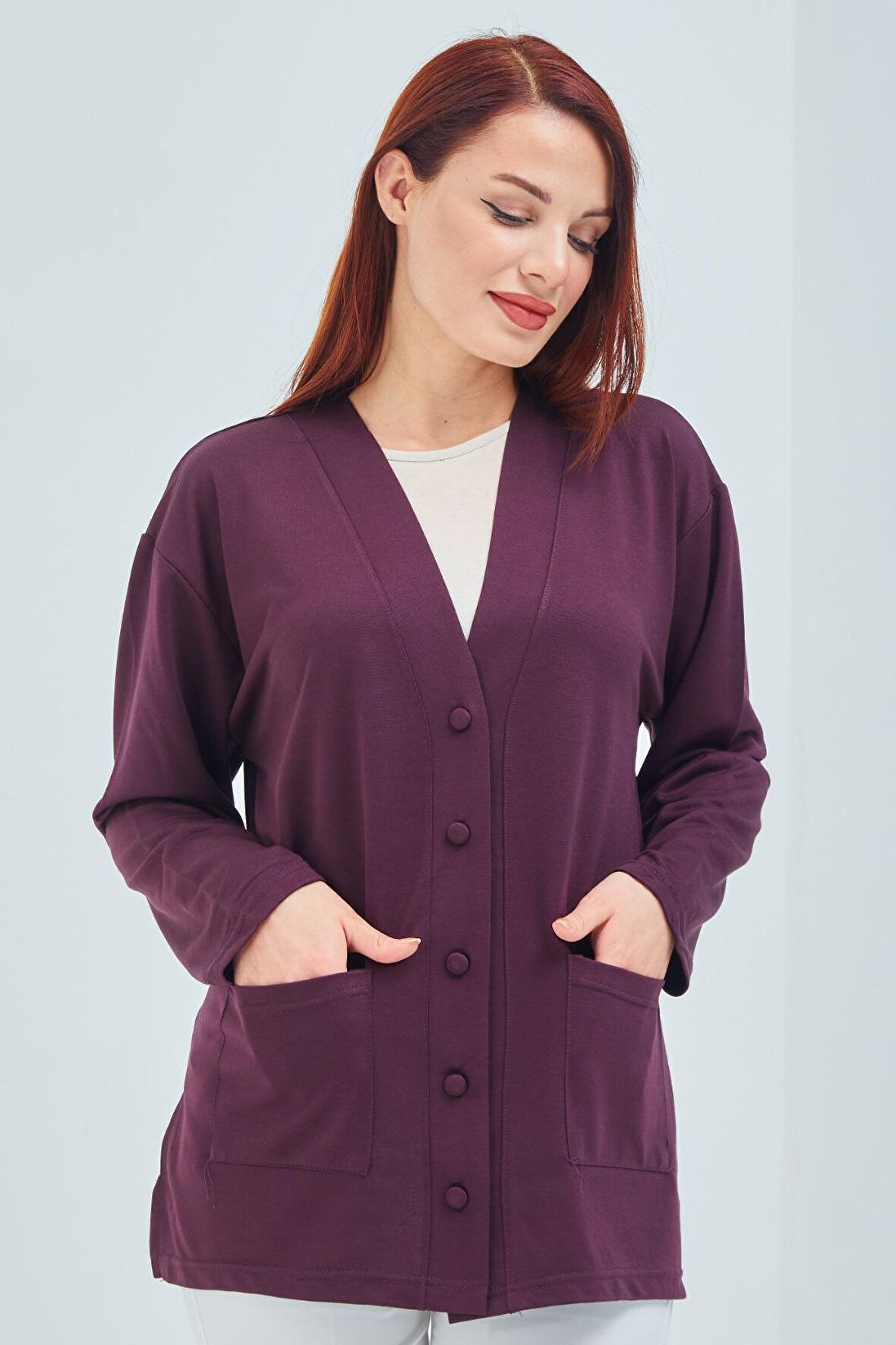 Kadın Mürdüm Mevsimlik Cepli Düğmeli Kısa Penye Hırka