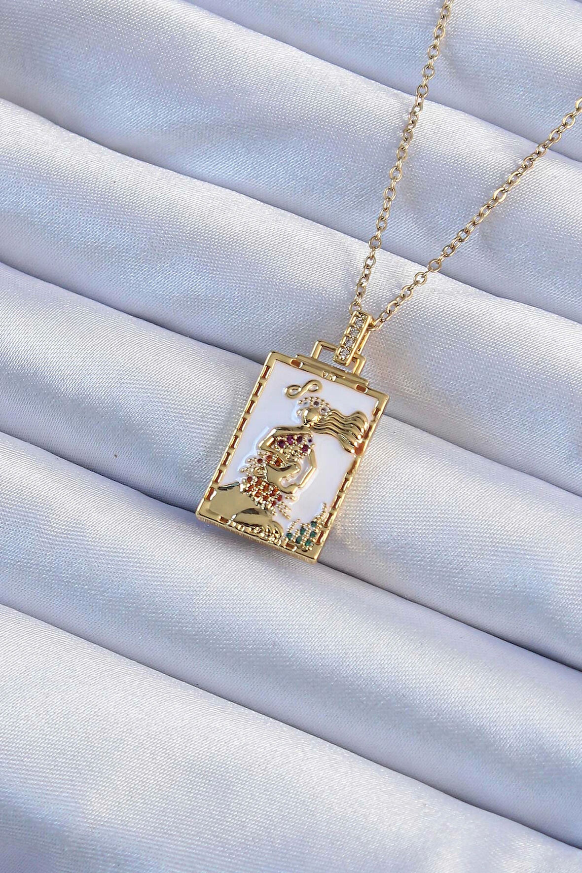 HediyeMarketim  Çelik Zincir Altın Renk Beyaz Mineli Tarot Kolye