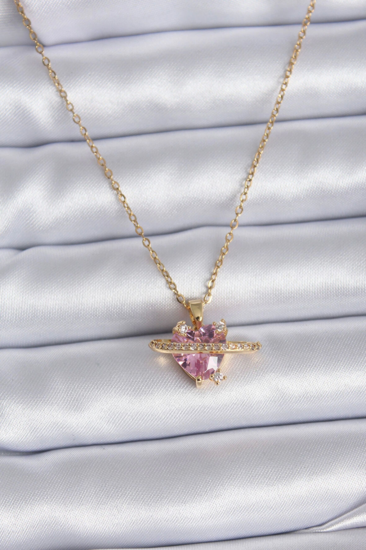 HediyeMarketim  Çelik Gold Renk Zincir Pembe Kristal Kalp Model Zirkon Taş Detay Kadın Kolye
