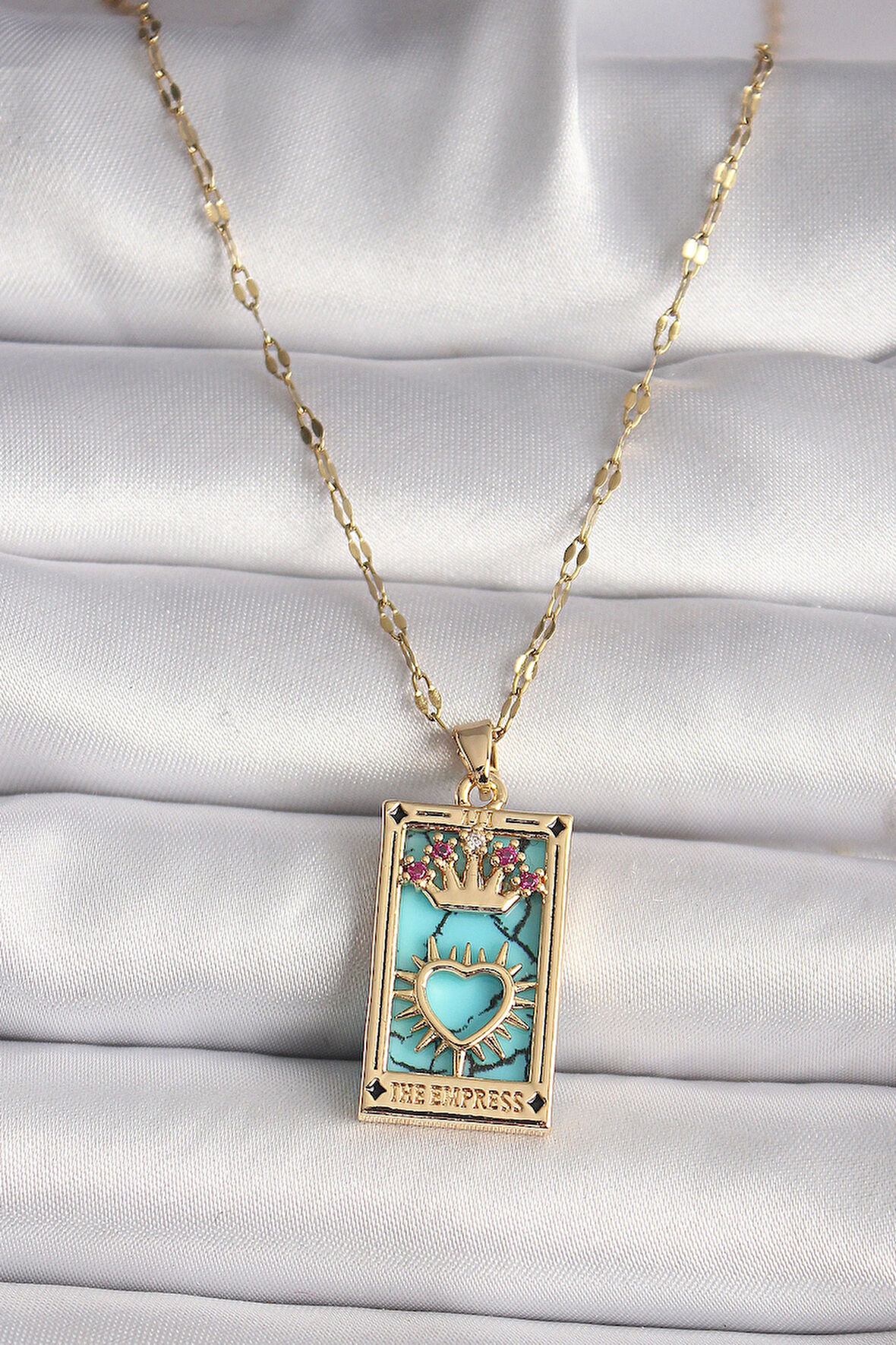 316L Gold Renk Pembe Zirkon Taşlı Taç Kalp Portre Model Kadın Kolye