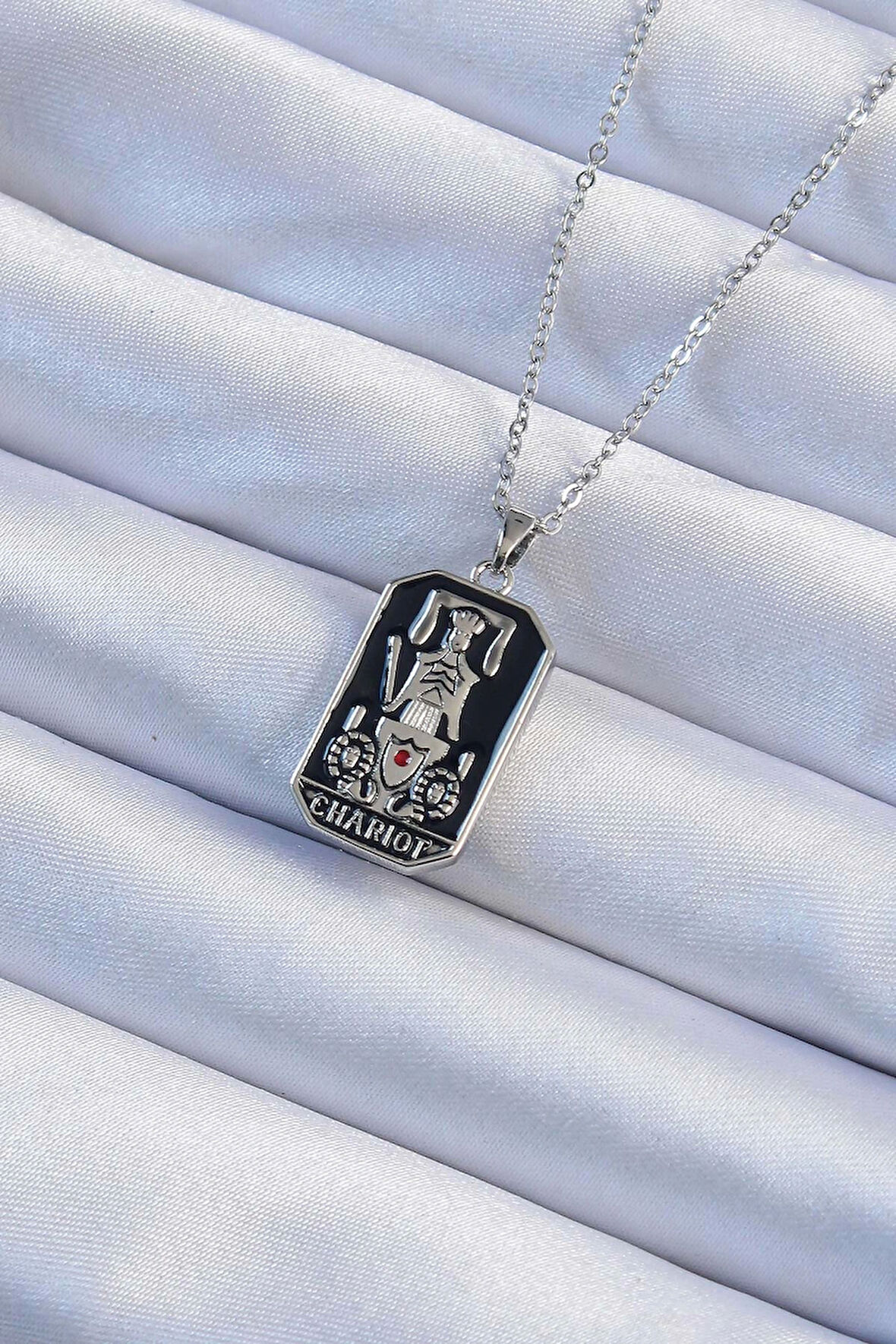 HediyeMarketim  Çelik Zincir Gümüş Renk Siyah Mineli Tarot Kolye