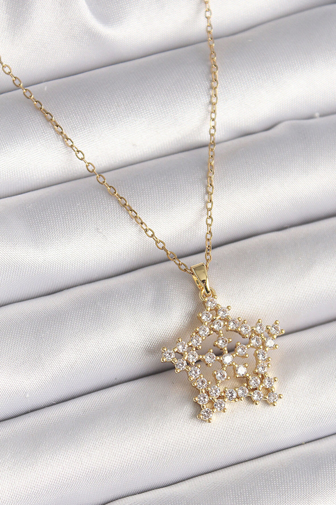 HediyeMarketim  Çelik Gold Renk Zincir Zirkon Taşlı Kar Tanesi Model Kadın Kolye