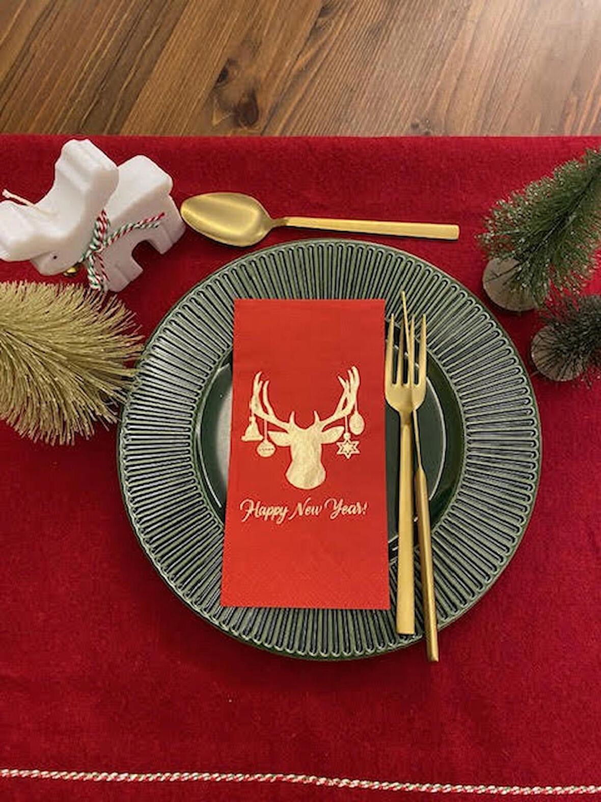 Gold Yaldızlı Kırmızı Yılbaşı Geyik Modeli Peçete