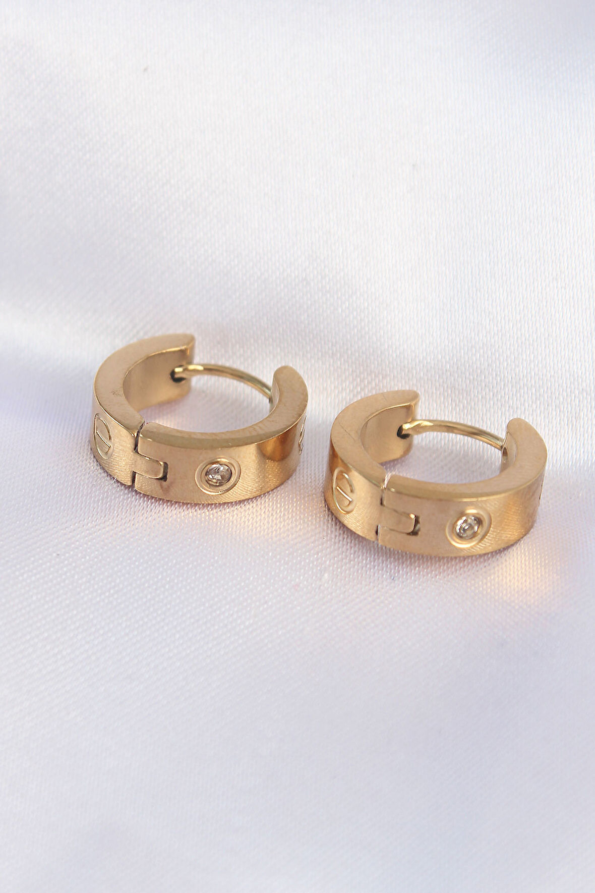 316L Çelik Gold Renk Zirkon Taşlı Minimal Model Halka Küpe - Lisinya