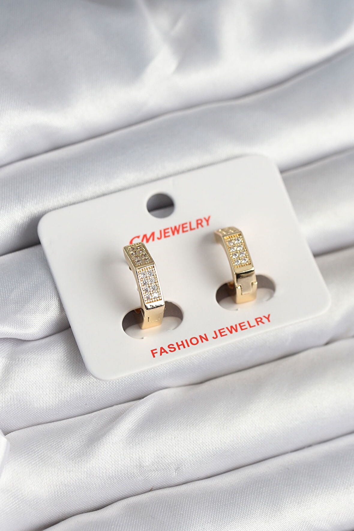 Pirinç Gold Renk Zirkon Taşlı Altıgen Kadın Küpe - Lisinya