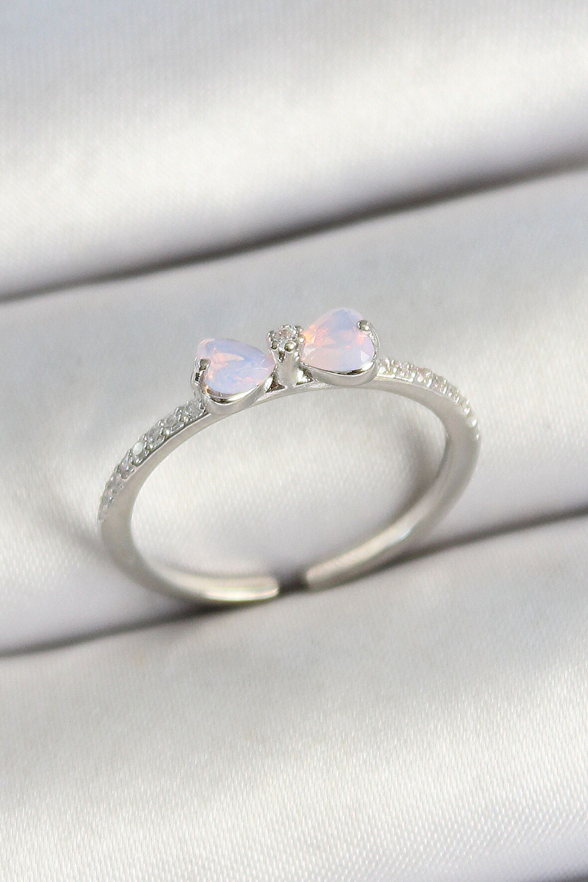 Pirinç Fiyonk Figürlü Zirkon Taşlı Gold Renk Ayarlanabilir Kadın Yüzük - Lisinya