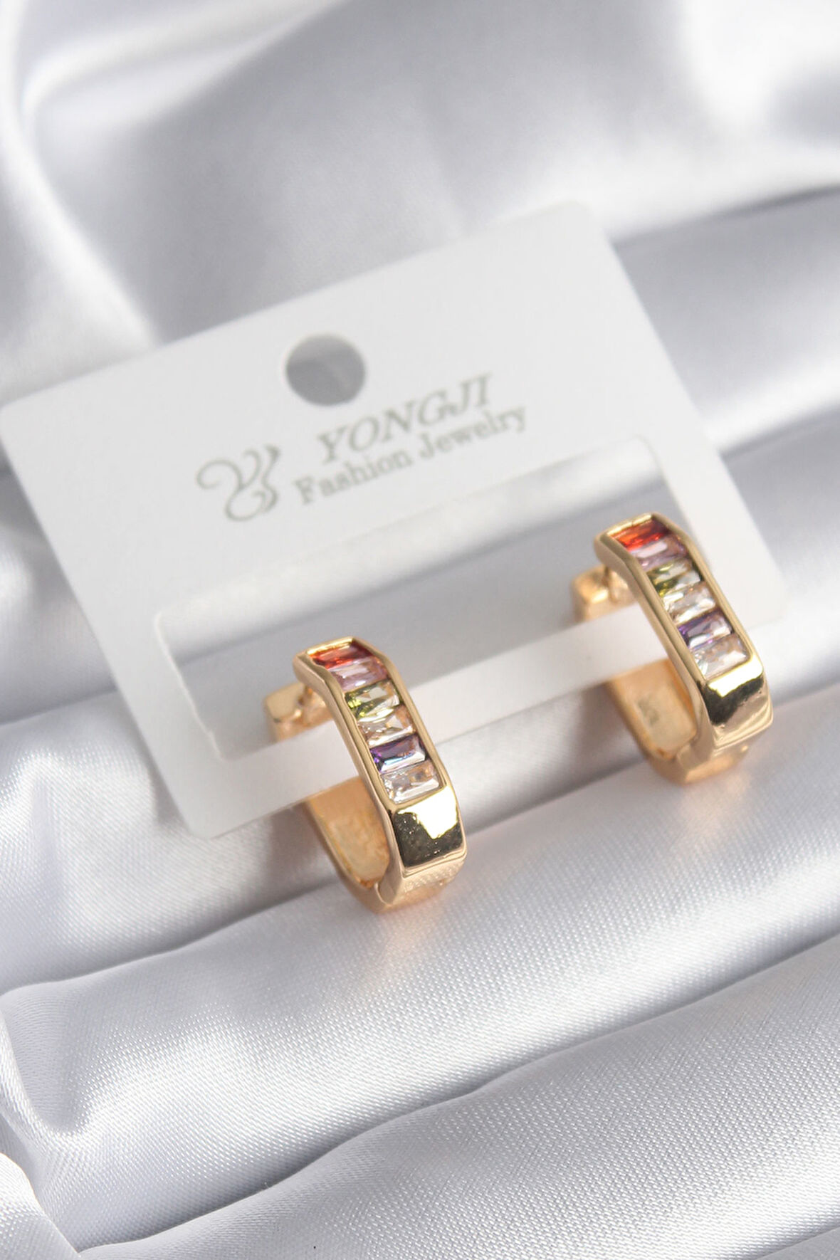 Pirinç Gold Renk Renkli Zirkon Taşlı Kadın Küpe - Lisinya