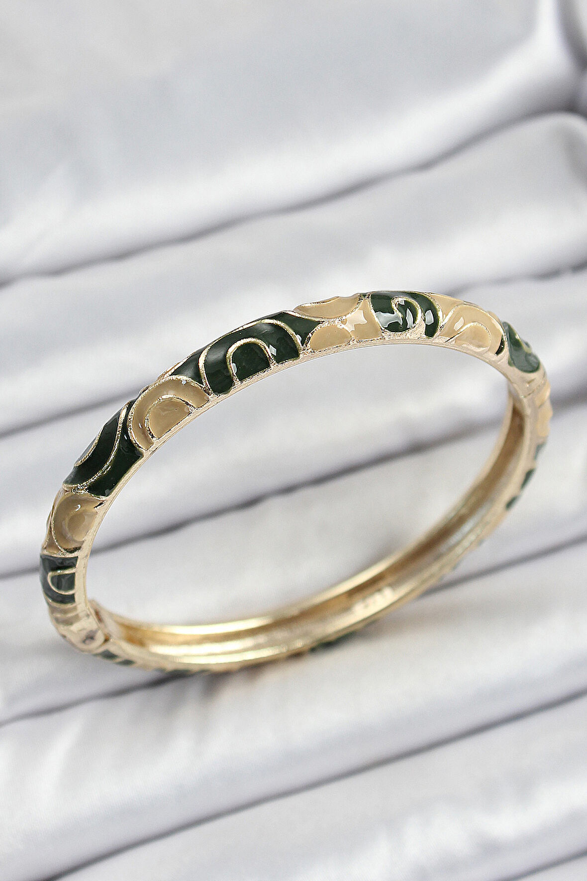 Mineli Pirinç Siyah ve Kahverengi Motifli Kadın Kelepçe - Lisinya