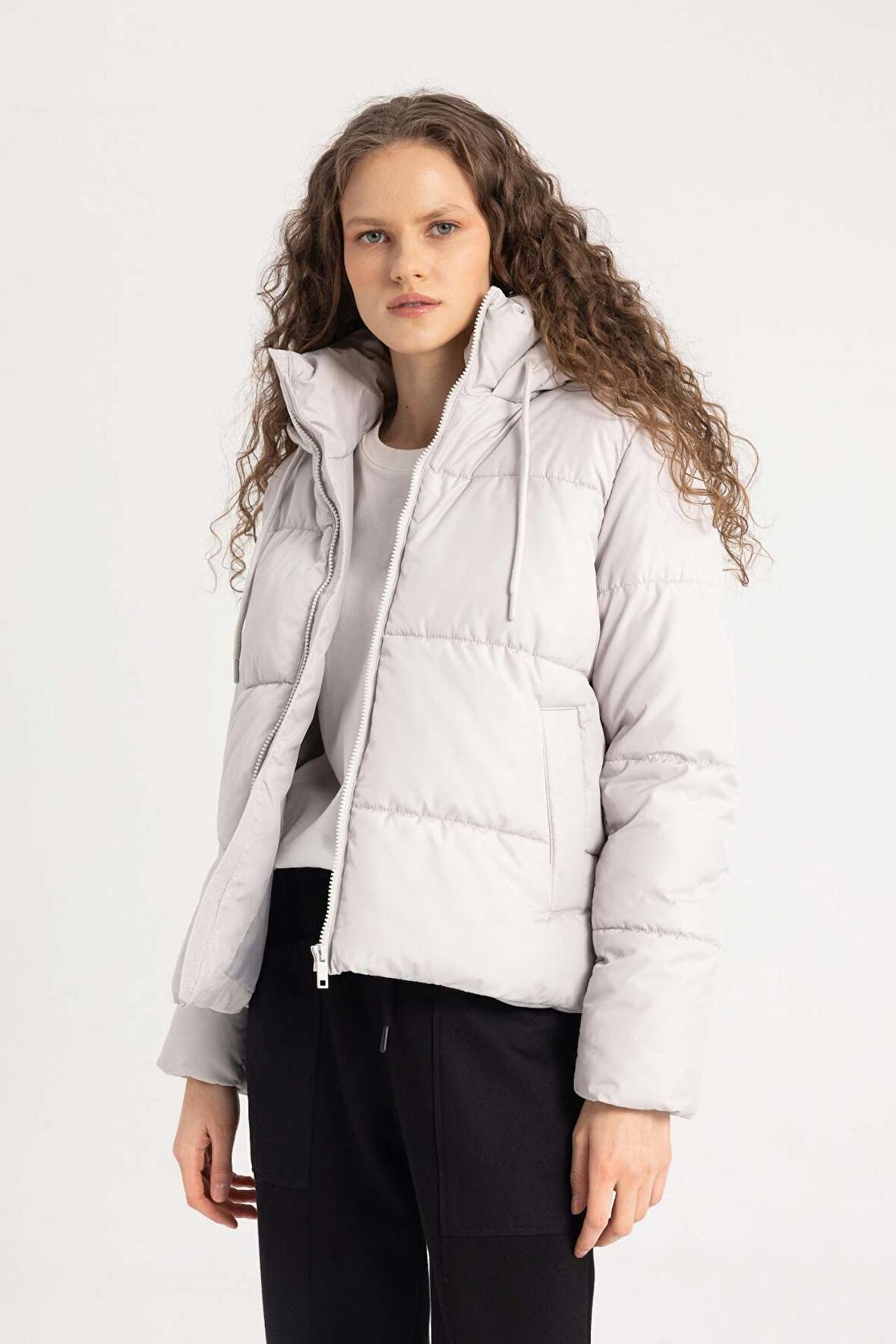 DeFacto Su Geçirmez Regular Fit Kapüşonlu Şişme Mont C0488AX24SPGR457