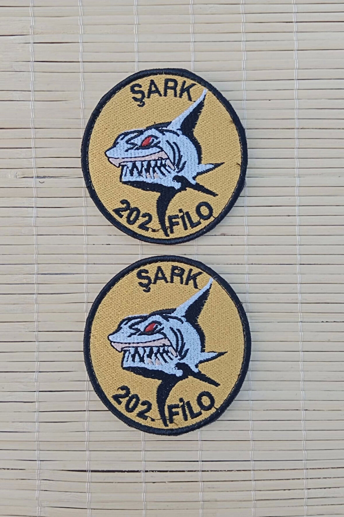 sari zemin nakis islemeli sark 202. filo arma pec patch