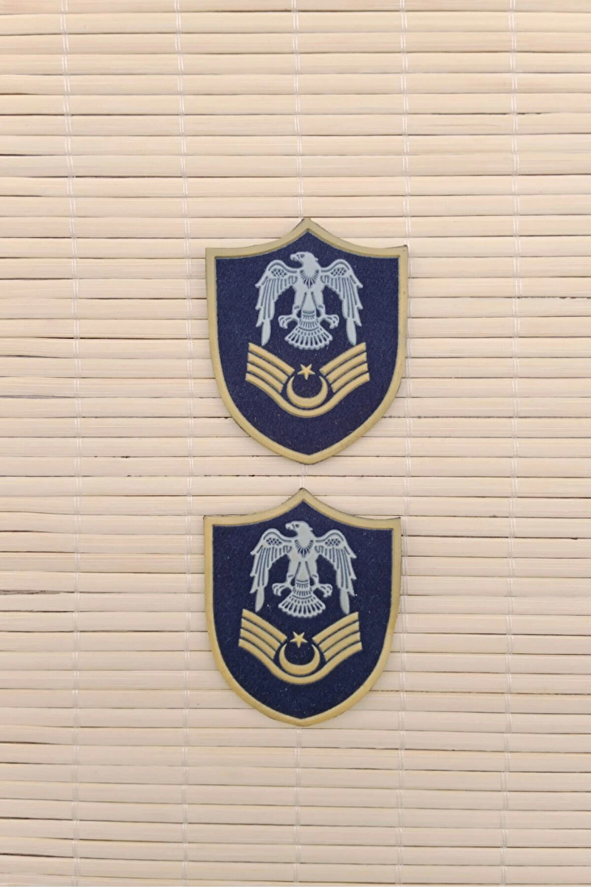 Hava Kuvvetleri Astsubay Ustcavus Lacivert Zemin Kartal Nakisli Plastik Mini Yelek Rutbesi