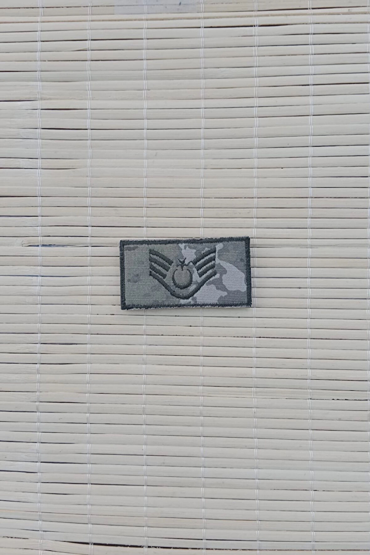 kara kuvvetleri kamuflaj renkli astsubay ustcavus nakis mini tisort rutbe