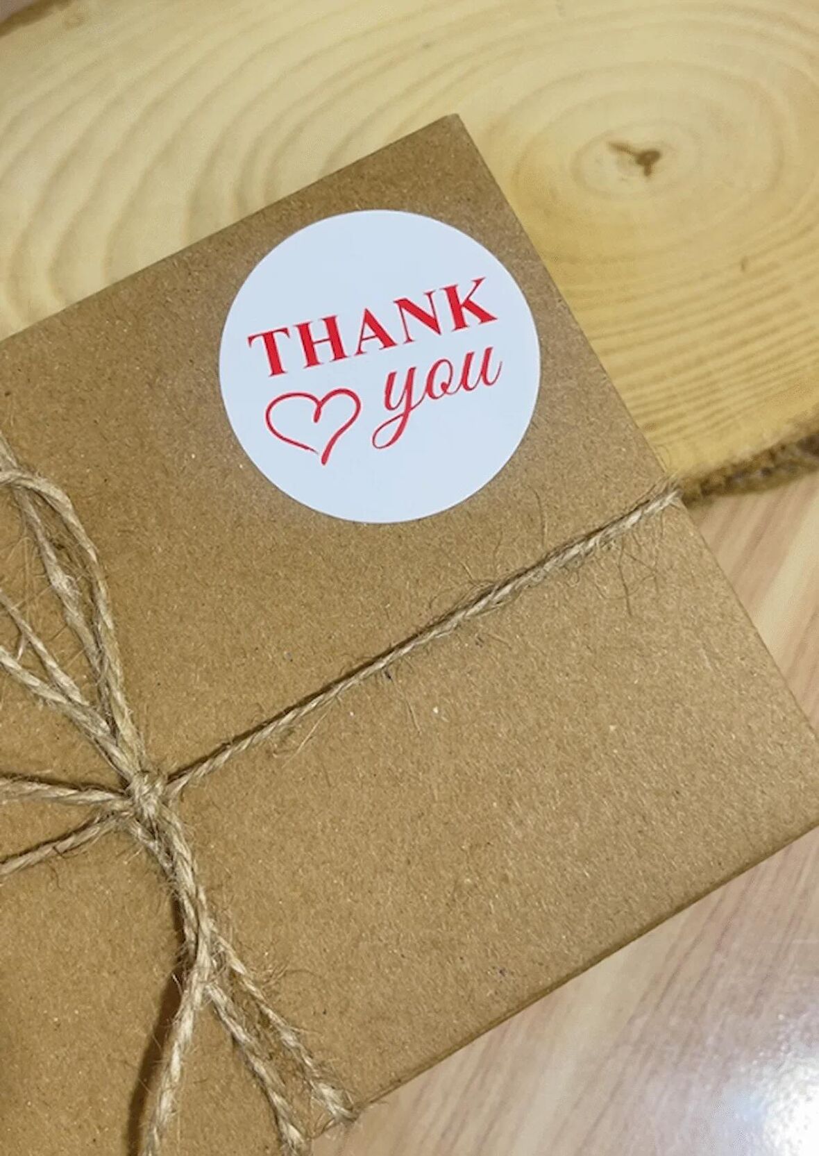 Thank You Kalpli Kırmızı Yazılı Yuvarlak Yapışkanlı Etiket 5X5 cm 100 Adet