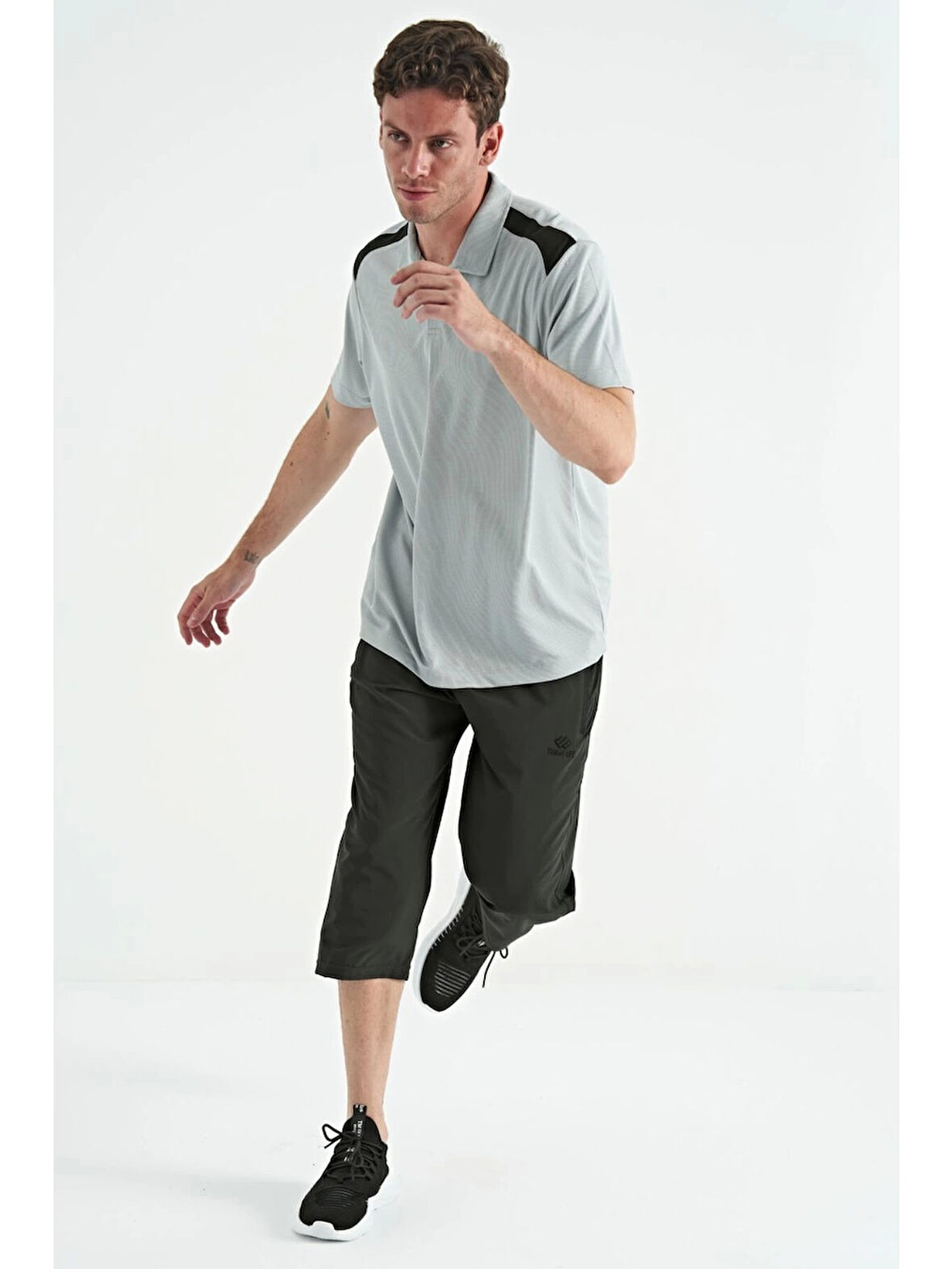 TOMMY LIFE Siyah Bağcıklı Standart Kalıp Fermuar Cepli Kapri 83096