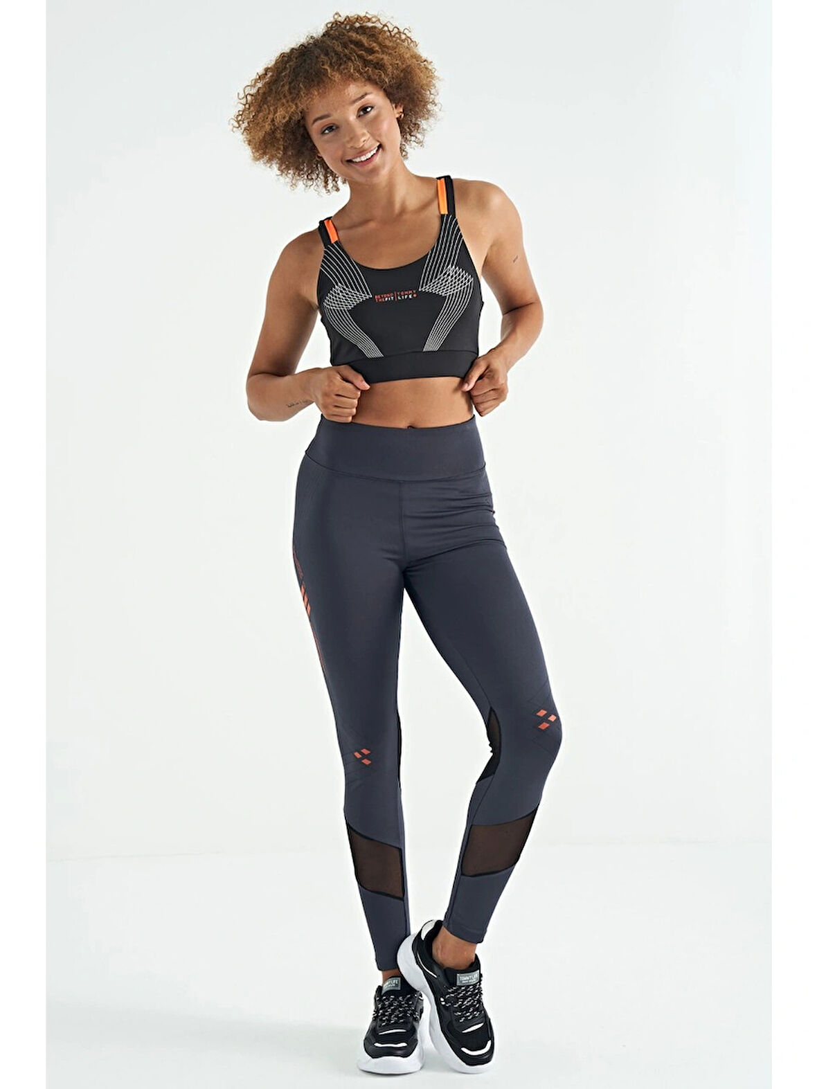 Tommy Life Siyah Baskılı Sırt Çapraz Detaylı Dalgıç Kumaş Dar Kalıp Kadın Büstiyer - 97273