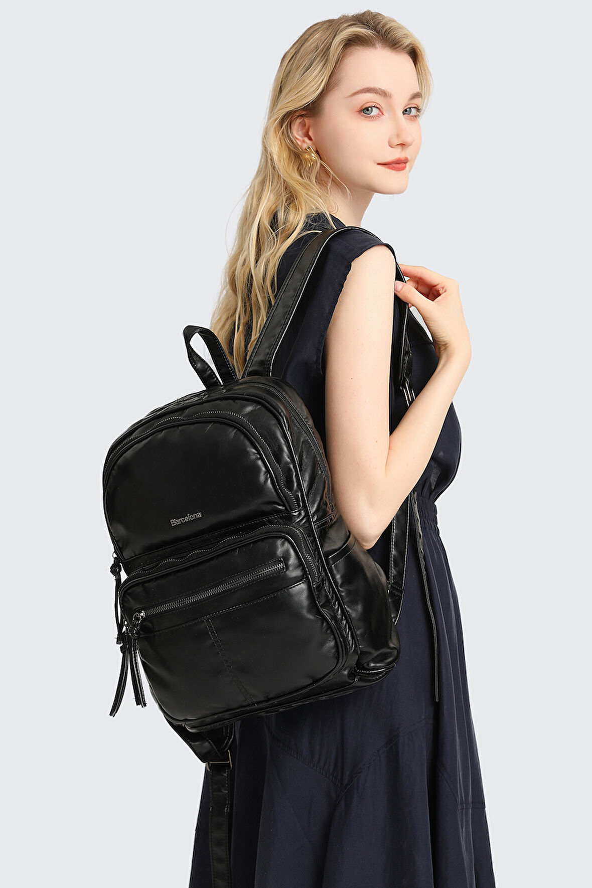 Barcelona Günlük Çok Cepli Orta Boy Kadın Sırt  Çantası 1872 Siyah