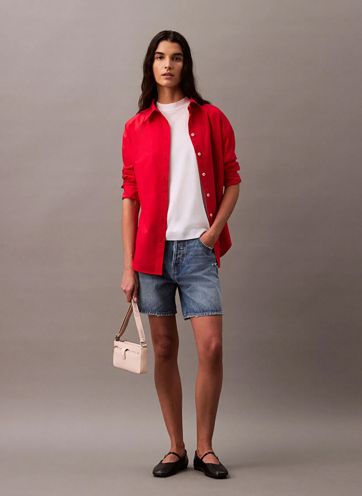 Calvin Klein Yuvarlak Yaka Düz Beyaz Kadın T-Shirt LV044B206GYAA