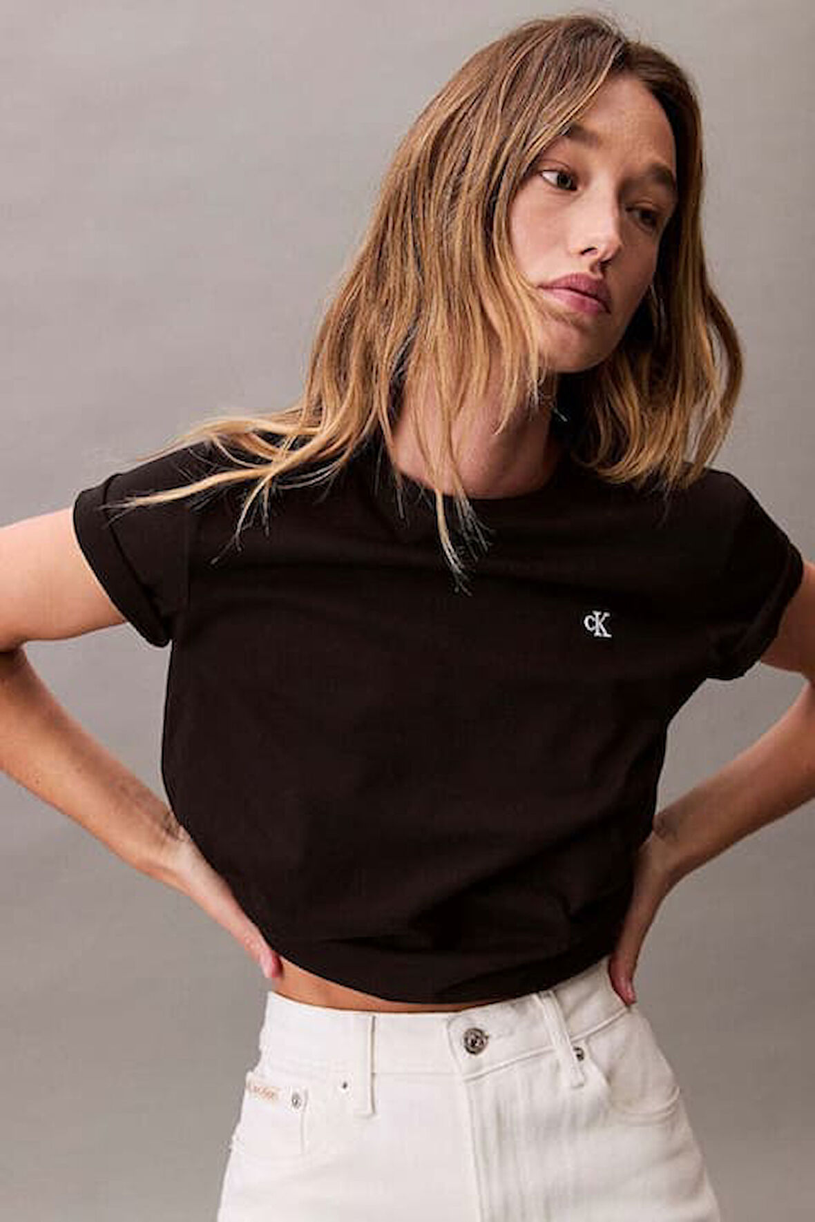 Kadın Regular Fit Bisiklet Yaka Monogram Nakışlı T-shirt - Siyah | L