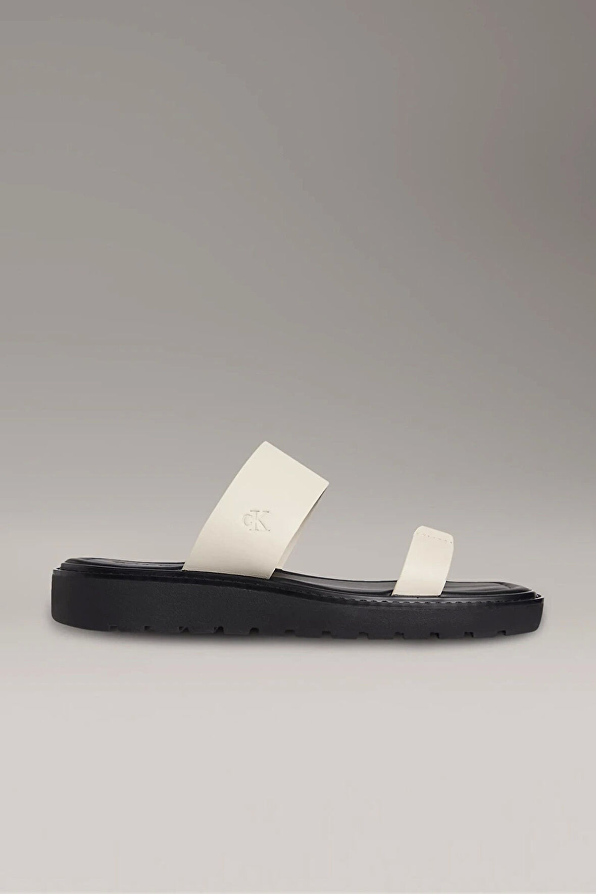 Calvin Klein Jeans Halat Detaylı Yumuşak Deri Monogramlı Kadın Sandalet YW0YW01864-0HG