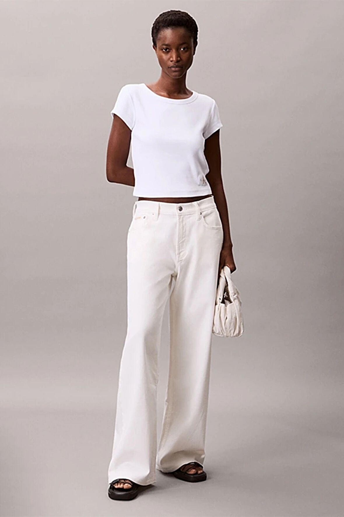 Calvin Klein Jeans Kadın Etiketli Fitilli Kısa Beyaz T-shirt LV047C200G-YAA