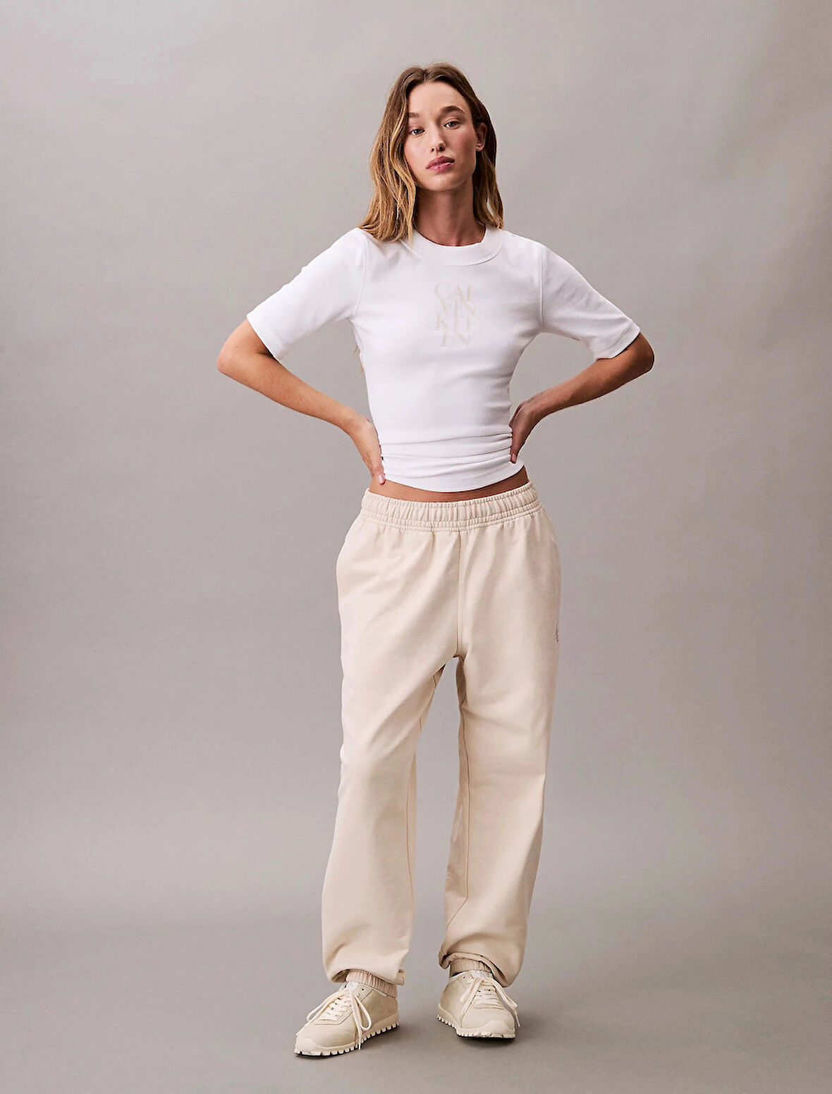 Calvin Klein Jeans MONOLOGO FRENCH TERRY JOGGER Kadın Beyaz Eşofman Altı LV047B235G-ACG