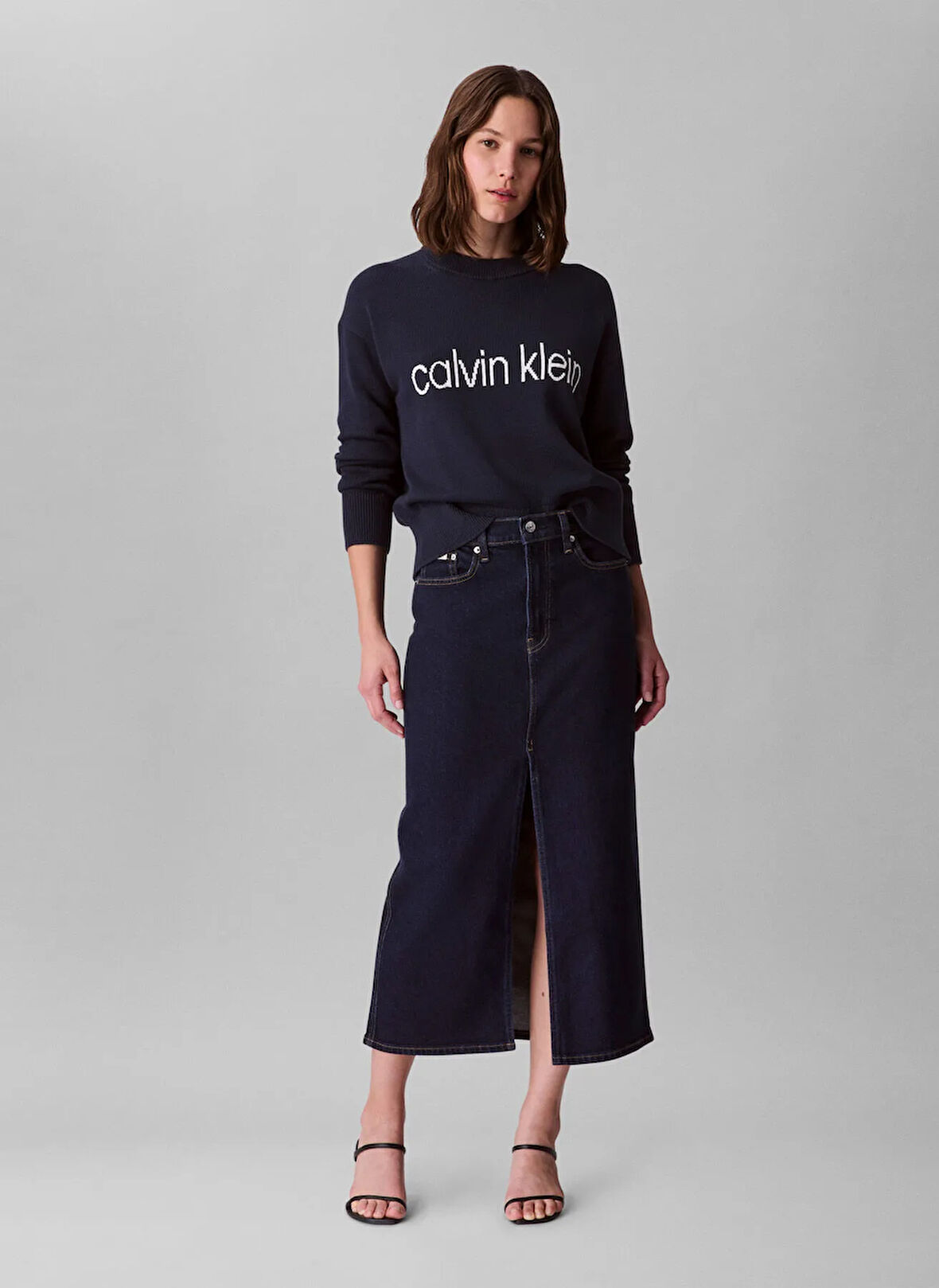 Calvin Klein Jeans Yuvarlak Yaka Standart Baskılı Mavi Kazak Kadın LV047C311GCEF