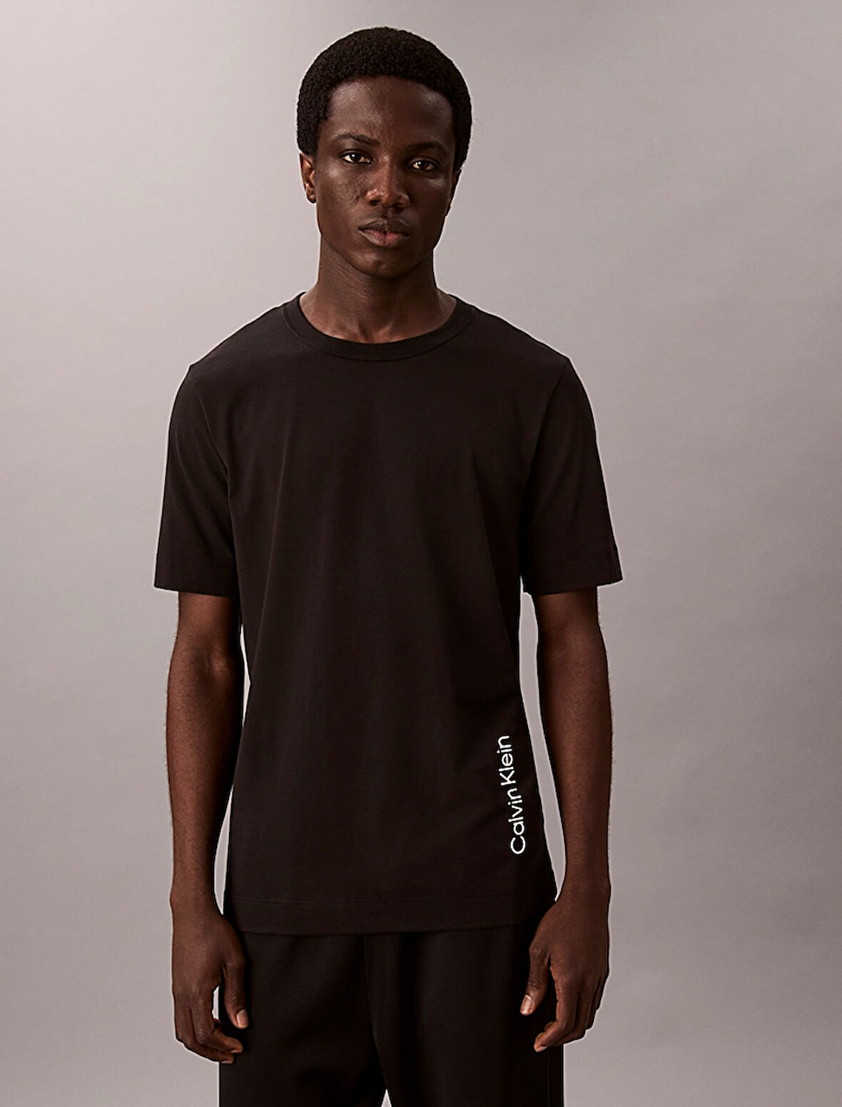 CALVIN KLEIN Erkek Marka Logolu Organik Pamuklu Günlük Kullanıma Uygun Siyah T-Shirt LVGMF5K106 UB1