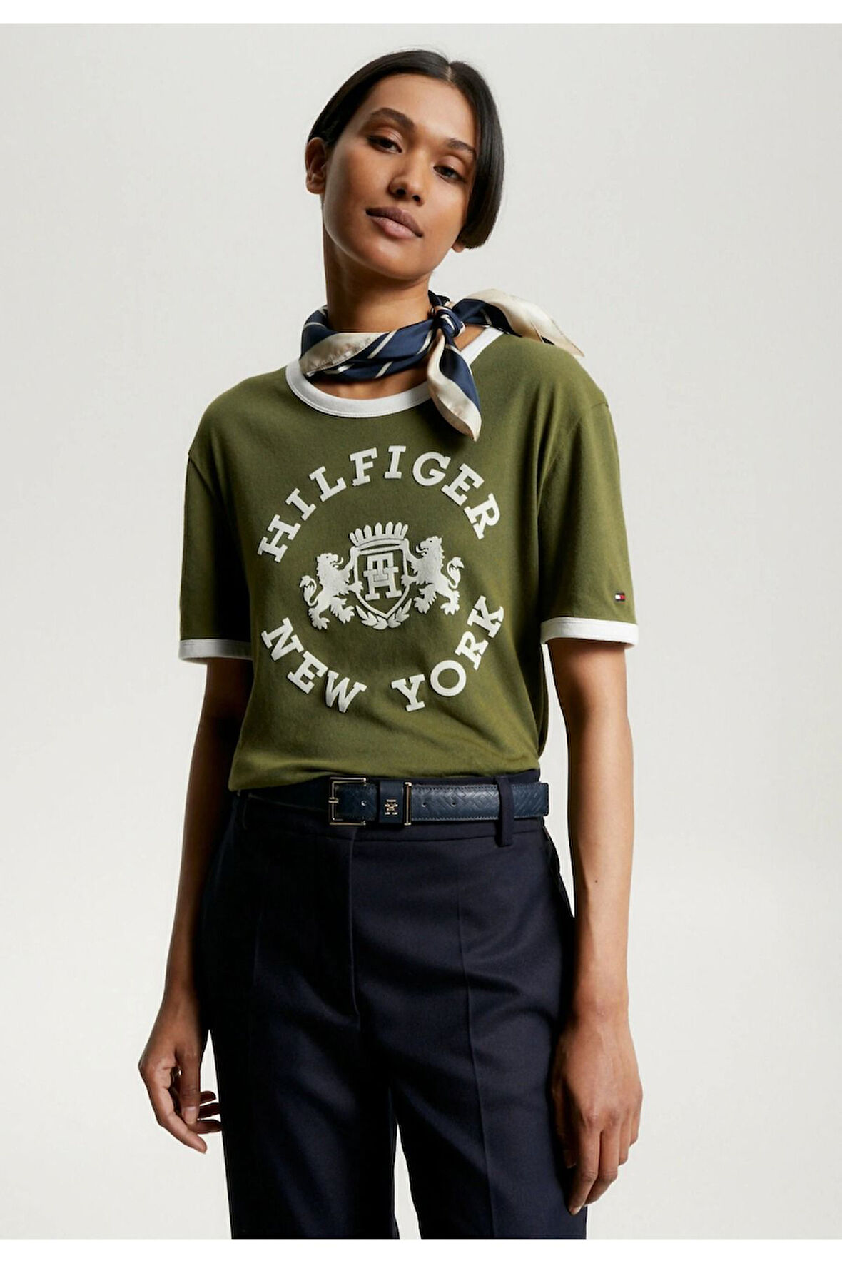 Varsity Floklu Logolu Tişört