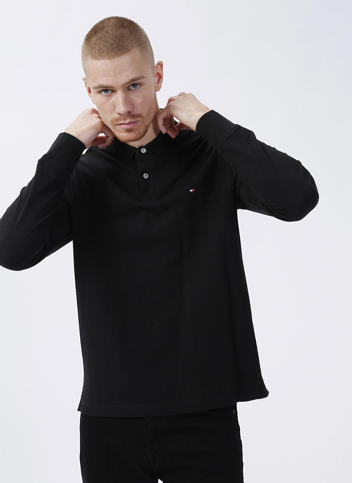 Tommy Hilfiger Bisiklet Yaka Siyah Erkek T-Shirt MW0MW20183BDS