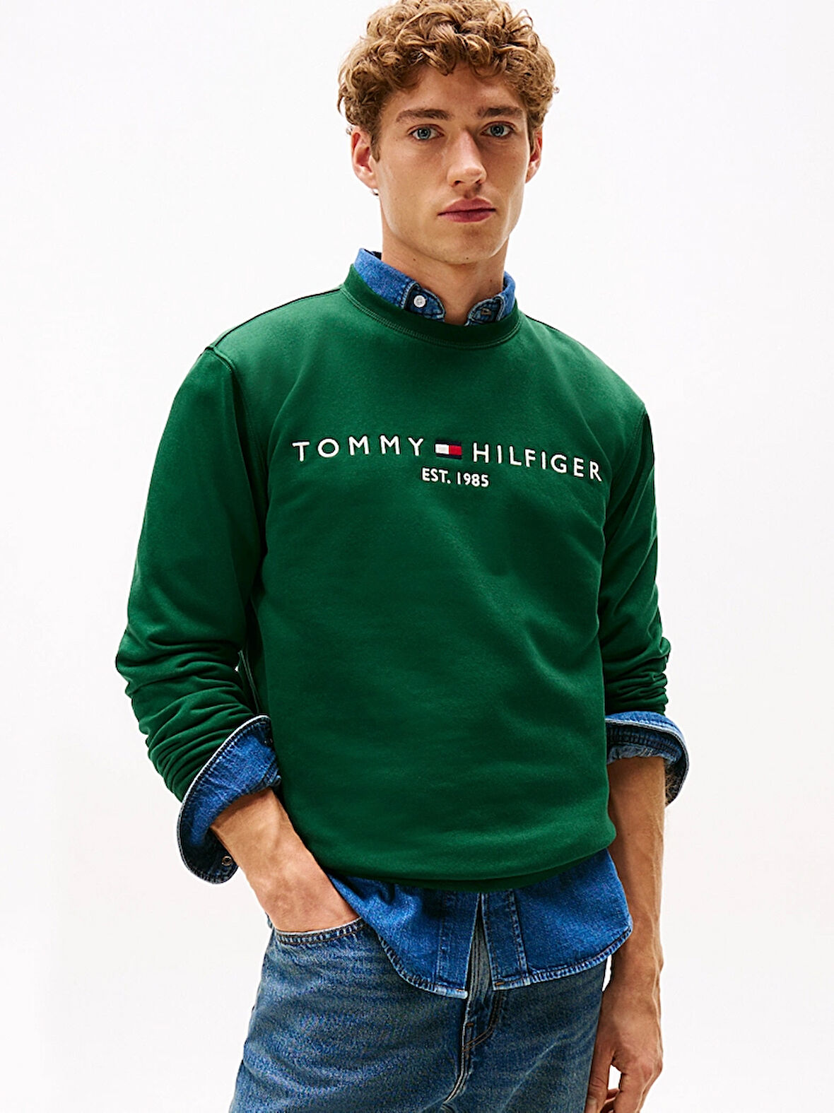 TOMMY HILFIGER Erkek Göğüste Marka Logolu ve Marka İmzalı Bisiklet Yakalı Organik Pamuklu Kollarda Marka Bayrak Detaylı Yeşil Sweatshirt MW0MW11596 L6K