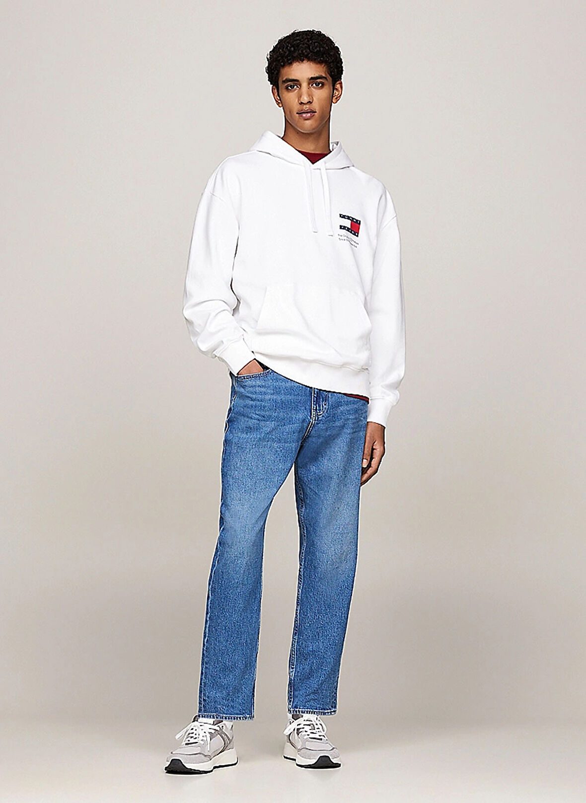 Tommy Jeans Kapüşon Yaka Beyaz Erkek Sweatshırt DM0DM20500YBR RLX NOVELTY GRAPHIC