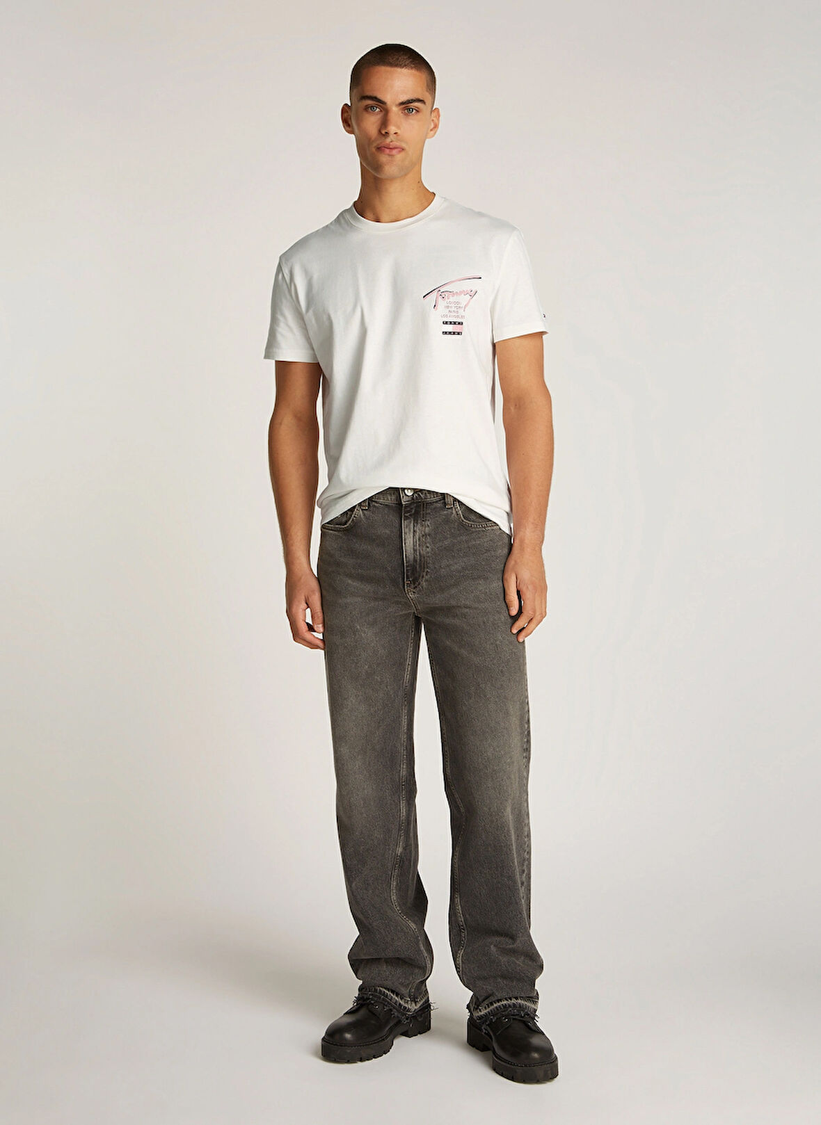 Tommy Hilfiger Bisiklet Yaka Ekru Erkek T-Shirt DM0DM21106YBL TJM REG TOMMY SIGN