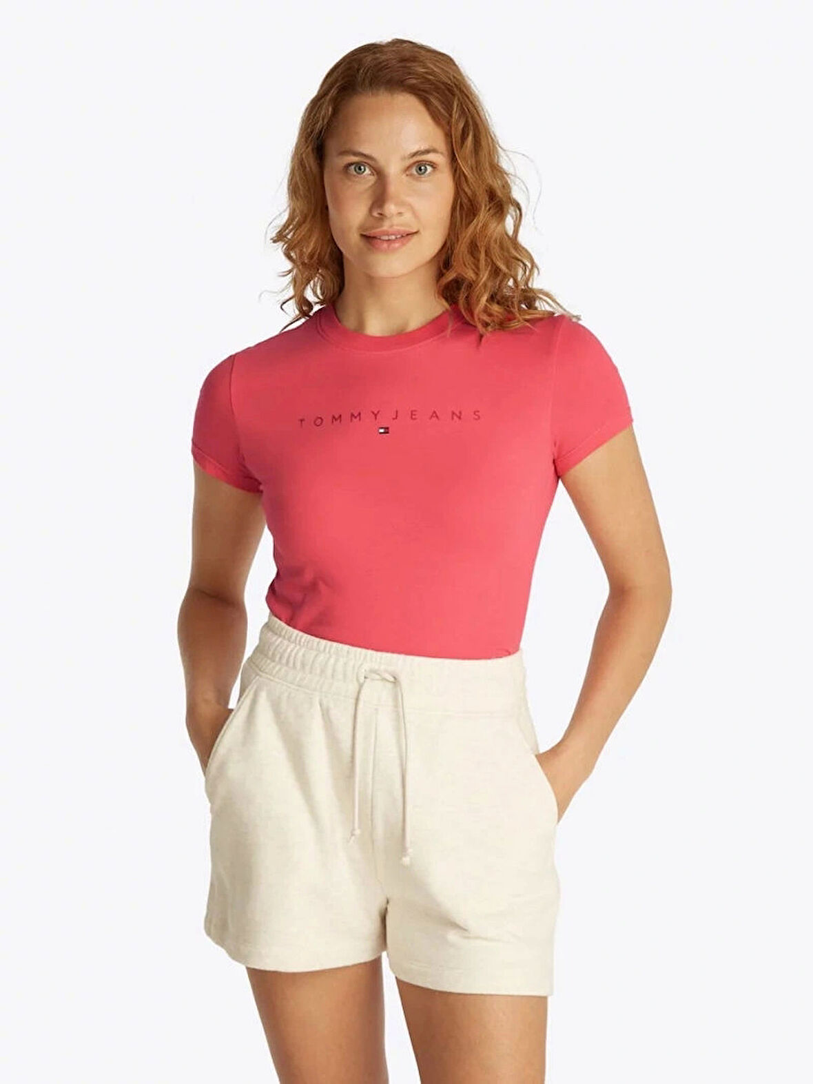Tommy Jeans Kadın  Kırmızı-  Slim Fit  T-Shirt