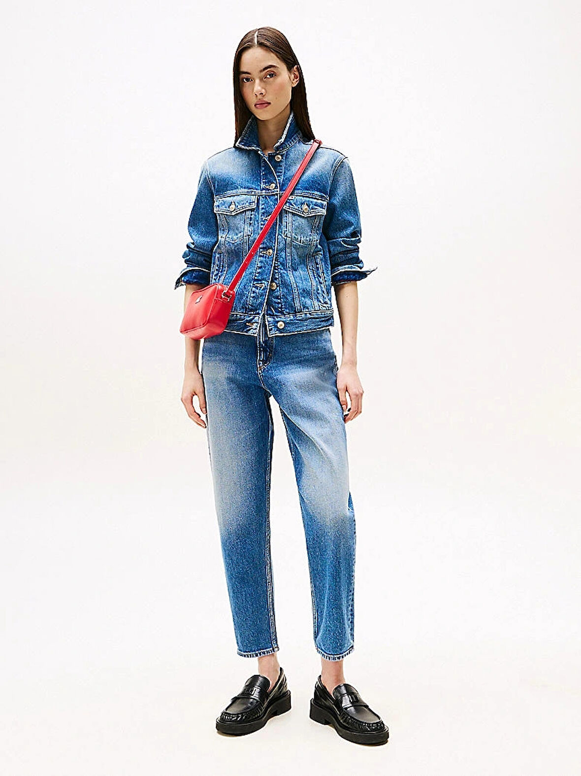 Tommy Jeans MOM JEAN UH TPR TAB BI0134 Kadın  Jeans DW0DW205781A5